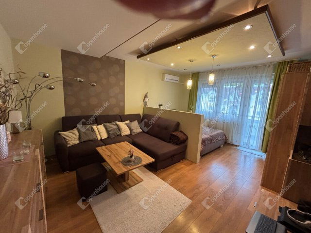 Eladó téglalakás, Győrött 74.9 M Ft, 3 szobás