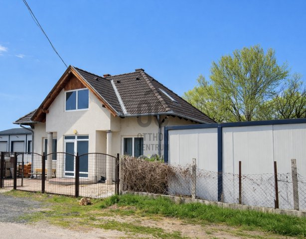 Eladó iroda, Balatonbogláron 169 M Ft / költözzbe.hu