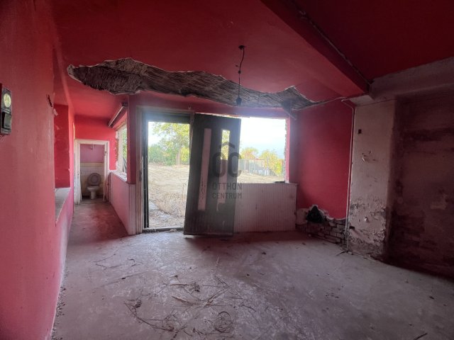 Eladó családi ház, Szedresen 9.9 M Ft, 3 szobás