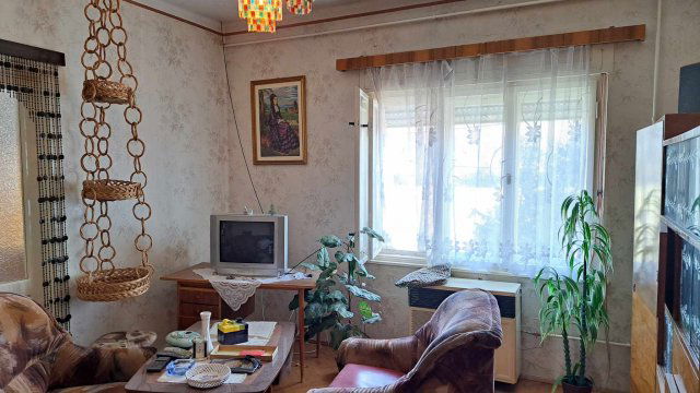 Eladó családi ház, Gyöngyösön, Felsőpatak utcában 35 M Ft