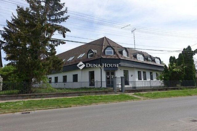 Eladó iroda, Kalocsán 400 M Ft / költözzbe.hu