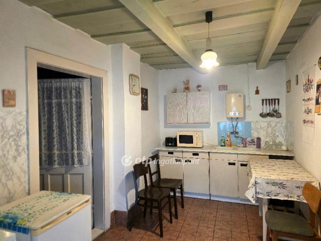 Eladó családi ház, Galgahévízen 23.9 M Ft, 1+1 szobás