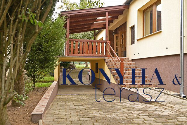 Eladó családi ház, Törökbálinton 149.9 M Ft, 4 szobás