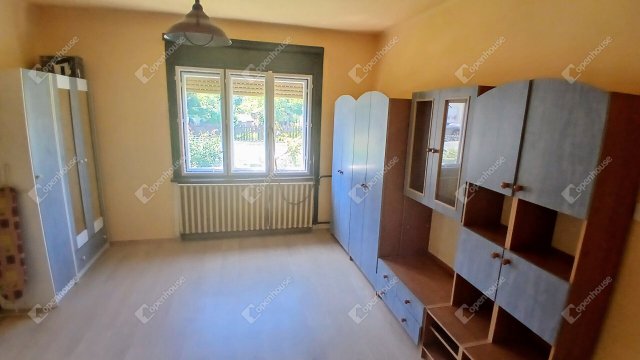 Eladó családi ház, Alsónemesapátiban 27.9 M Ft, 3 szobás