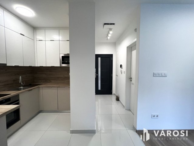 Kiadó téglalakás, albérlet, Békéscsabán 220 E Ft / hó