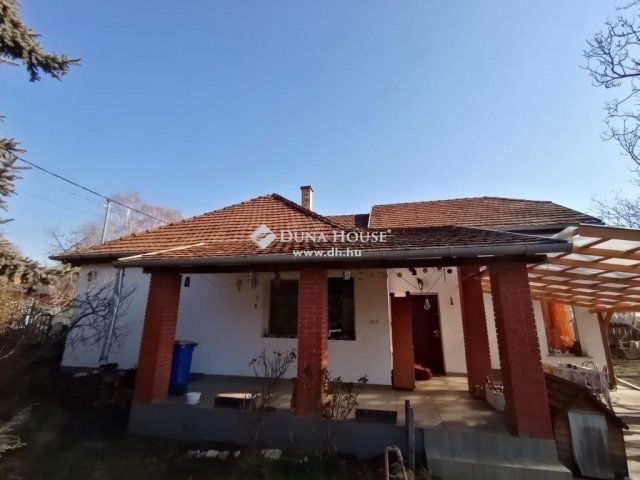 Eladó családi ház, Maglódon 109.9 M Ft, 3+2 szobás