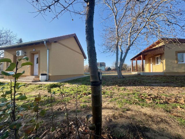 Eladó családi ház, Kiskunfélegyházán 32.8 M Ft, 2+1 szobás