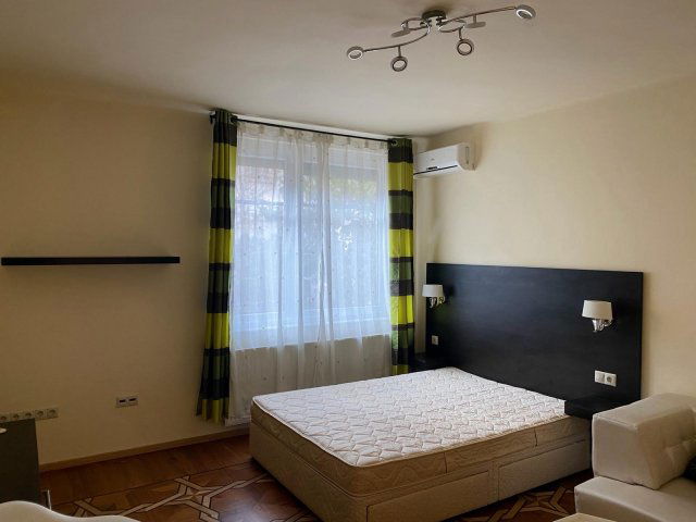 Kiadó téglalakás, albérlet, I. kerületben, Úri utcában