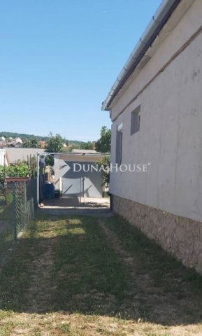 Eladó családi ház, Pécsett 86.9 M Ft, 3 szobás