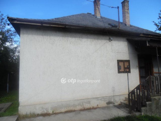 Eladó családi ház, Felcsúton 51 M Ft, 3 szobás