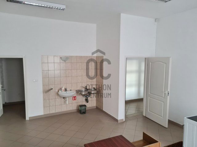 Kiadó ipari ingatlan, Zalaegerszegen 350 E Ft / hó