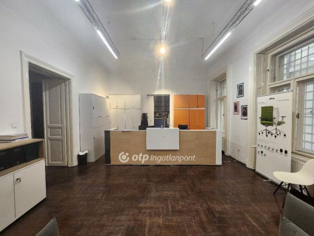 Eladó téglalakás, Budapesten, V. kerületben 115 M Ft, 3 szobás
