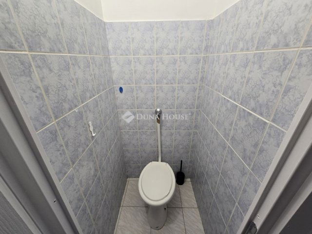 Eladó panellakás, Székesfehérvárott 49.5 M Ft, 2 szobás