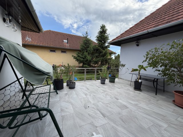 Eladó családi ház, Egerágon 78 M Ft, 4 szobás