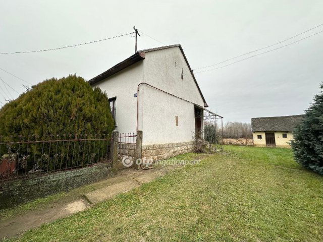 Eladó családi ház, Nyíregyházán 39.99 M Ft, 2 szobás