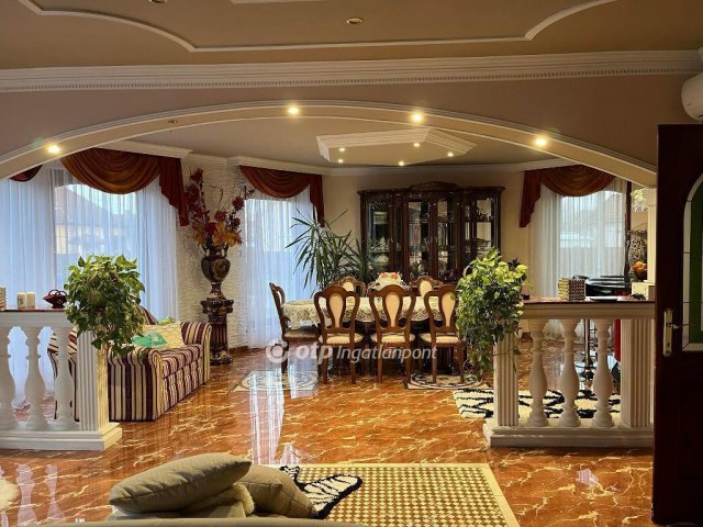 Eladó családi ház, Hosszúpályin 129 M Ft, 4+1 szobás