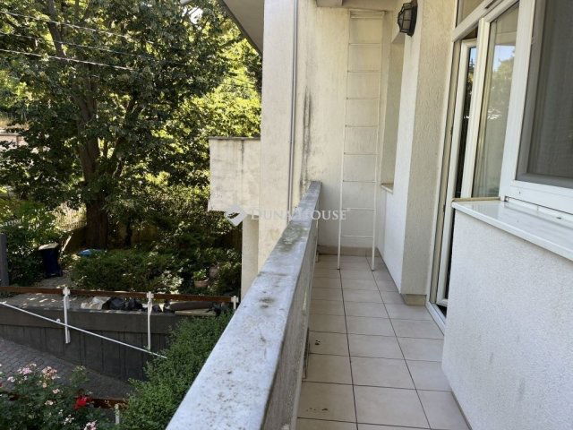 Eladó sorház, Budapesten, II. kerületben 296.4 M Ft, 4 szobás