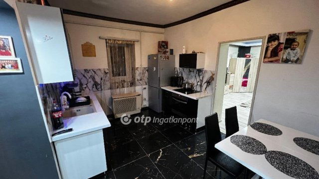 Eladó családi ház, Szihalmon 26 M Ft, 3 szobás