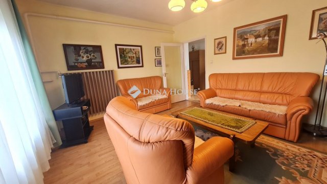 Eladó családi ház, Teskándon 69.5 M Ft, 5 szobás