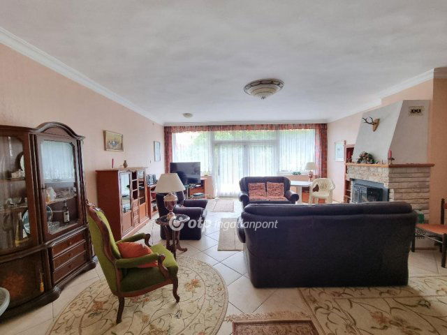 Eladó családi ház, Budakeszin 169.77 M Ft, 7 szobás