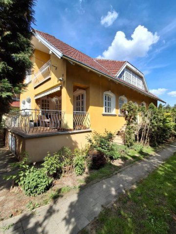 Eladó családi ház, Veresegyházon 150 M Ft, 6 szobás