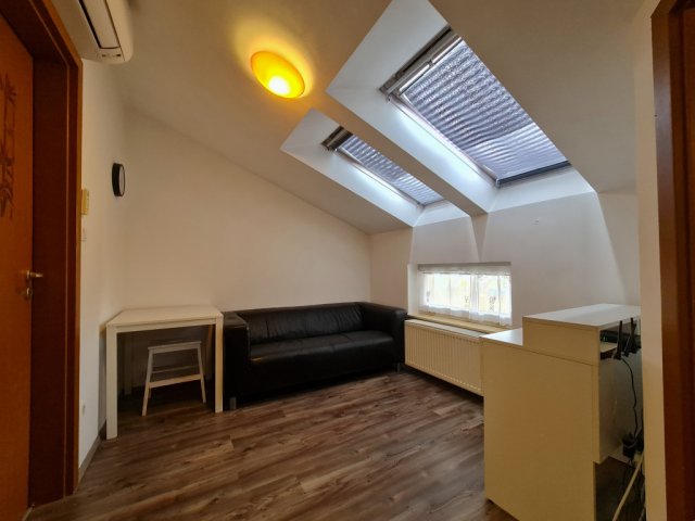 Eladó téglalakás, Szigetszentmiklóson, Napfény utcában 39 M Ft