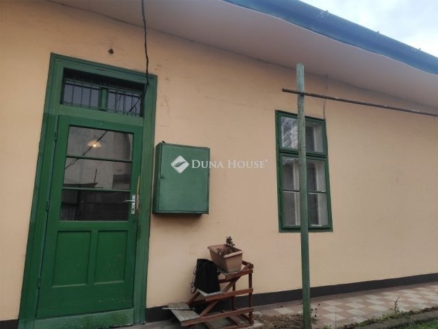 Eladó téglalakás, Budapesten, XX. kerületben 32 M Ft, 2 szobás