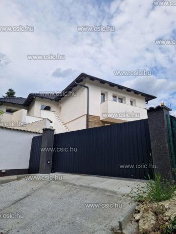 Eladó családi ház, Pomázon 150 M Ft, 5 szobás