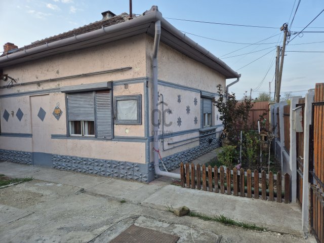 Eladó családi ház, Tiszafüreden 19.9 M Ft, 2 szobás