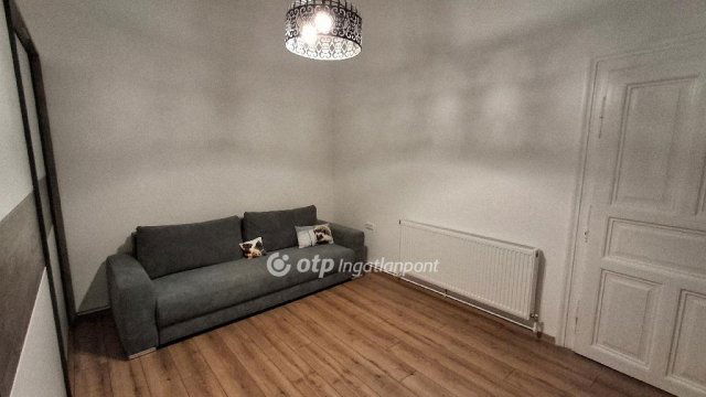 Eladó téglalakás, Budapesten, VI. kerületben 66.5 M Ft