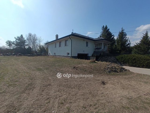 Eladó családi ház, Szigetmonostorban 250 M Ft, 4 szobás