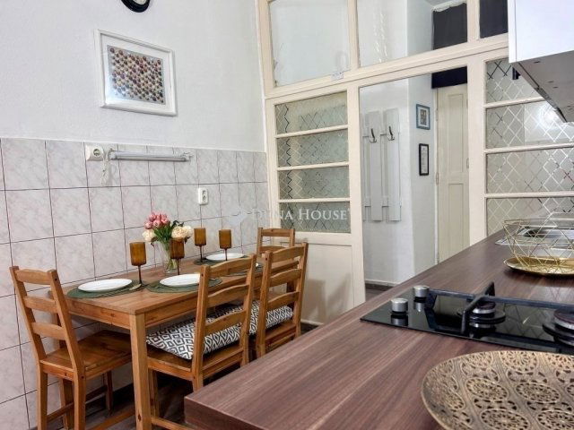 Eladó téglalakás, Budapesten, V. kerületben 84 M Ft, 2 szobás