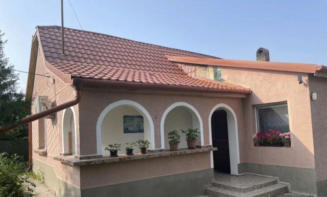 Eladó családi ház, Nagyvenyimen 27.9 M Ft, 2 szobás