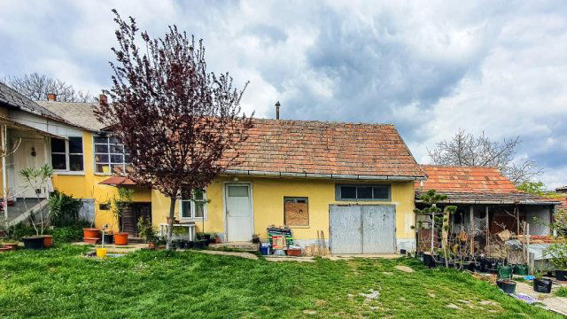 Eladó családi ház, Karádon 44.7 M Ft, 3 szobás