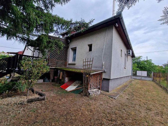 Eladó családi ház, Dunakeszin 129.9 M Ft, 5 szobás