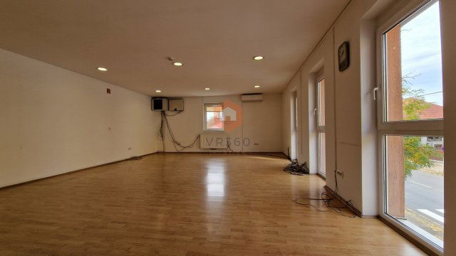 Kiadó iroda, Pécsett, Mártírok útján 100 E Ft / hó