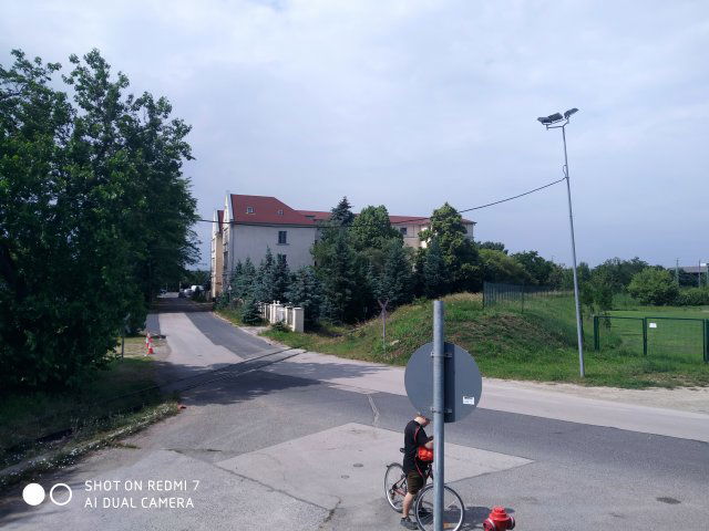 Eladó iroda, Budapesten, XXII. kerületben 781.218 M Ft, 80 szobás