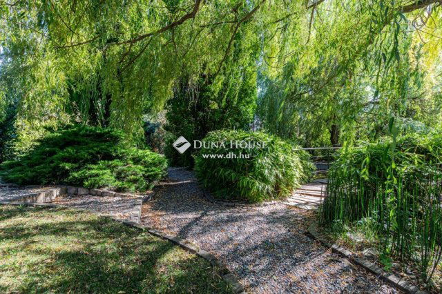 Eladó családi ház, Herceghalomon 456.9 M Ft, 5 szobás