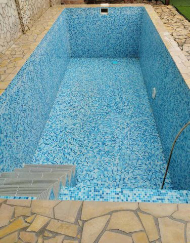 Eladó ikerház, Tatabányán 89.999 M Ft, 4 szobás