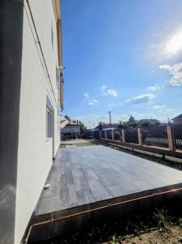 Eladó családi ház, Pusztaszabolcson 83.5 M Ft, 4 szobás