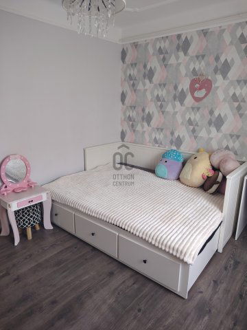 Eladó téglalakás, Nyíregyházán 57.99 M Ft, 3 szobás