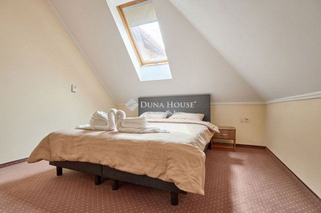 Eladó hotel, Hajdúszoboszlón 601.4 M Ft, 2 szobás