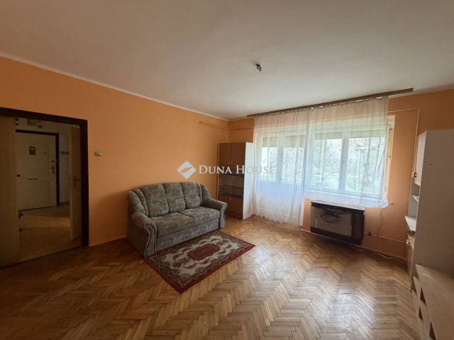 Eladó téglalakás, Lovásziban 12.95 M Ft, 1 szobás