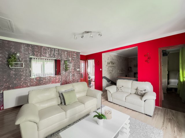 Eladó családi ház, Mályin 120 M Ft, 6 szobás