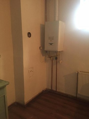 Kiadó iroda, Tatán 150 E Ft / hó, 4 szobás