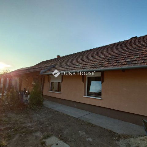 Eladó családi ház, Örkényen 44 M Ft, 3 szobás