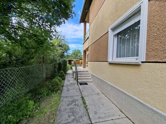 Eladó családi ház, Budapesten, XV. kerületben 129.9 M Ft