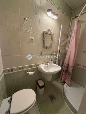 Eladó téglalakás, Budapesten, VII. kerületben 52.3 M Ft