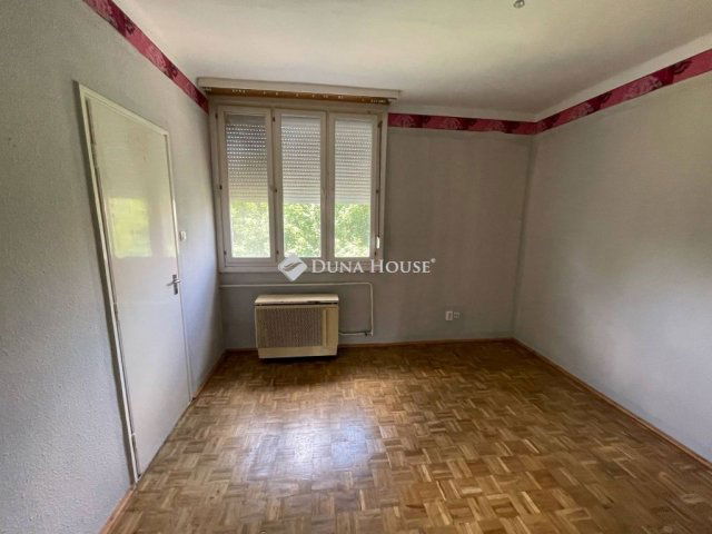 Eladó téglalakás, Orosházán 19.9 M Ft, 2 szobás