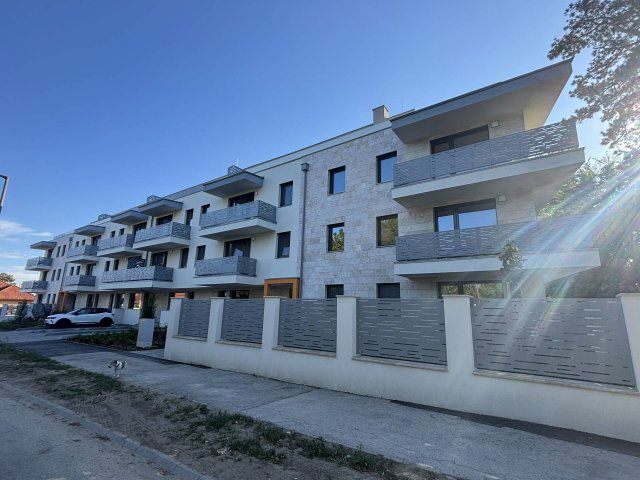 Kiadó téglalakás, albérlet, Tatán 350 E Ft / hó, 2+1 szobás